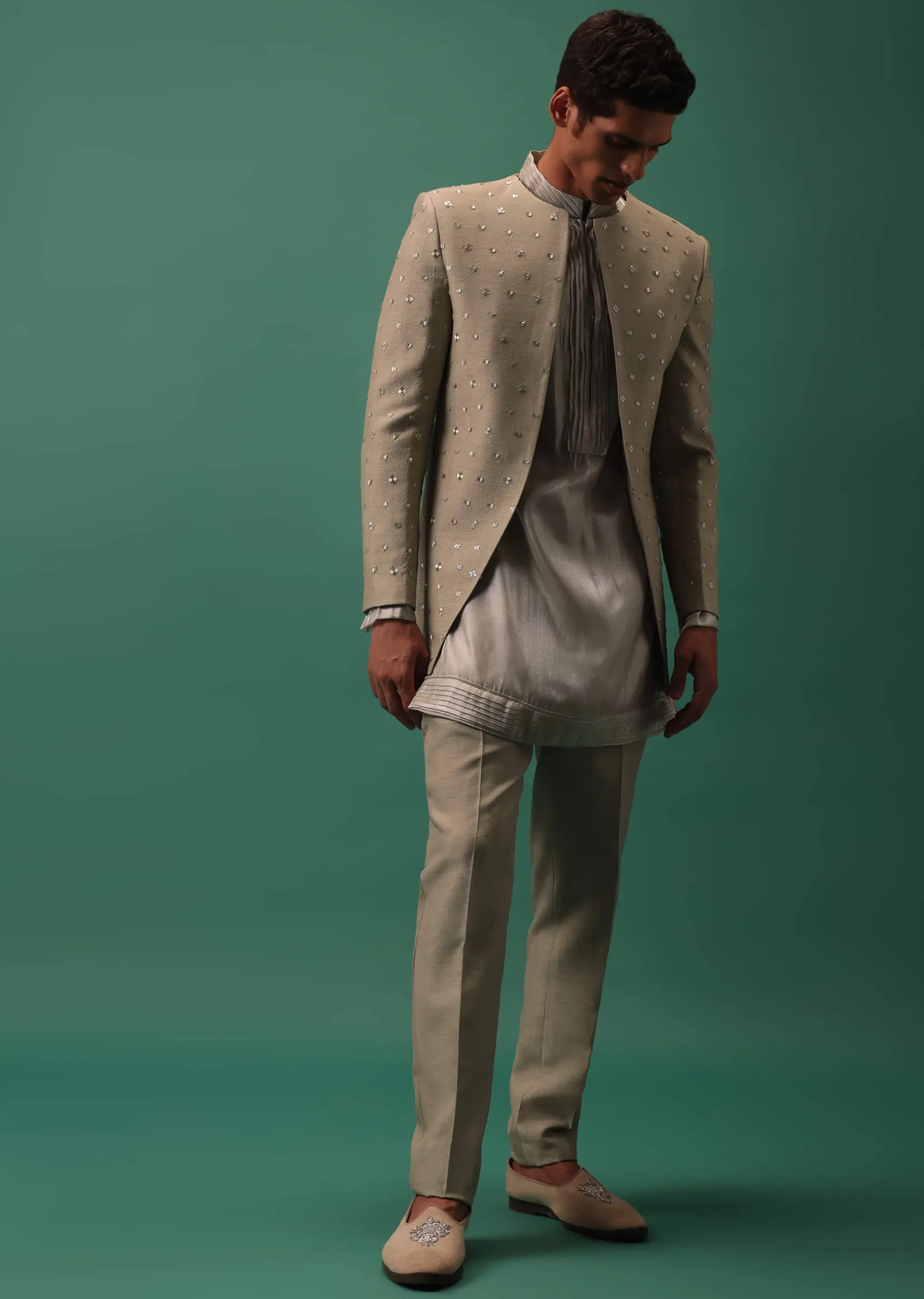 Oyster-Shaded Detailed Organza Kurta Set With Embroidered Jacket