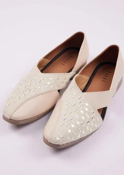Peach Raw Silk Mirror Work Juttis
