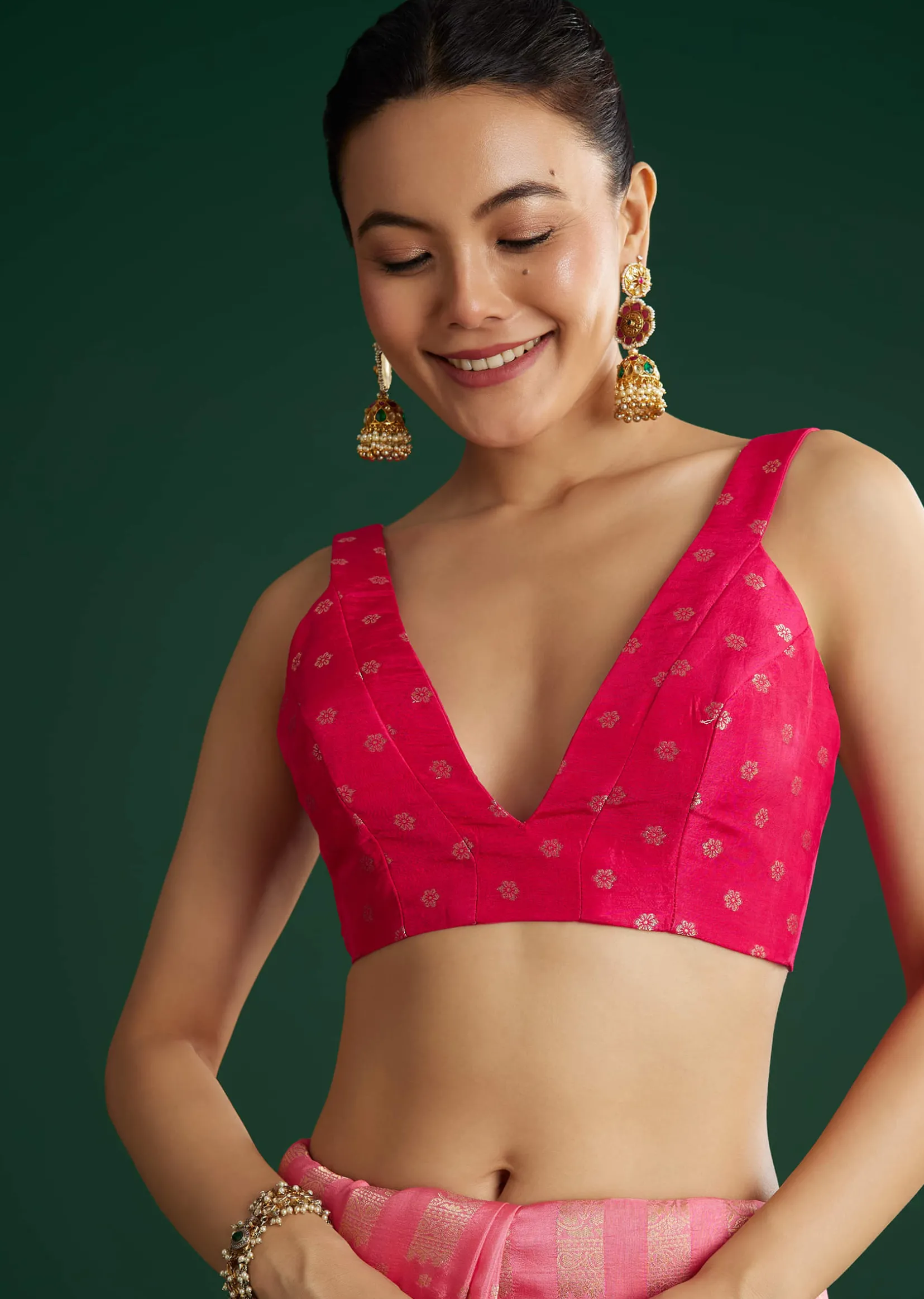 Pink Gajari Dola Silk Saree With Butti Weave