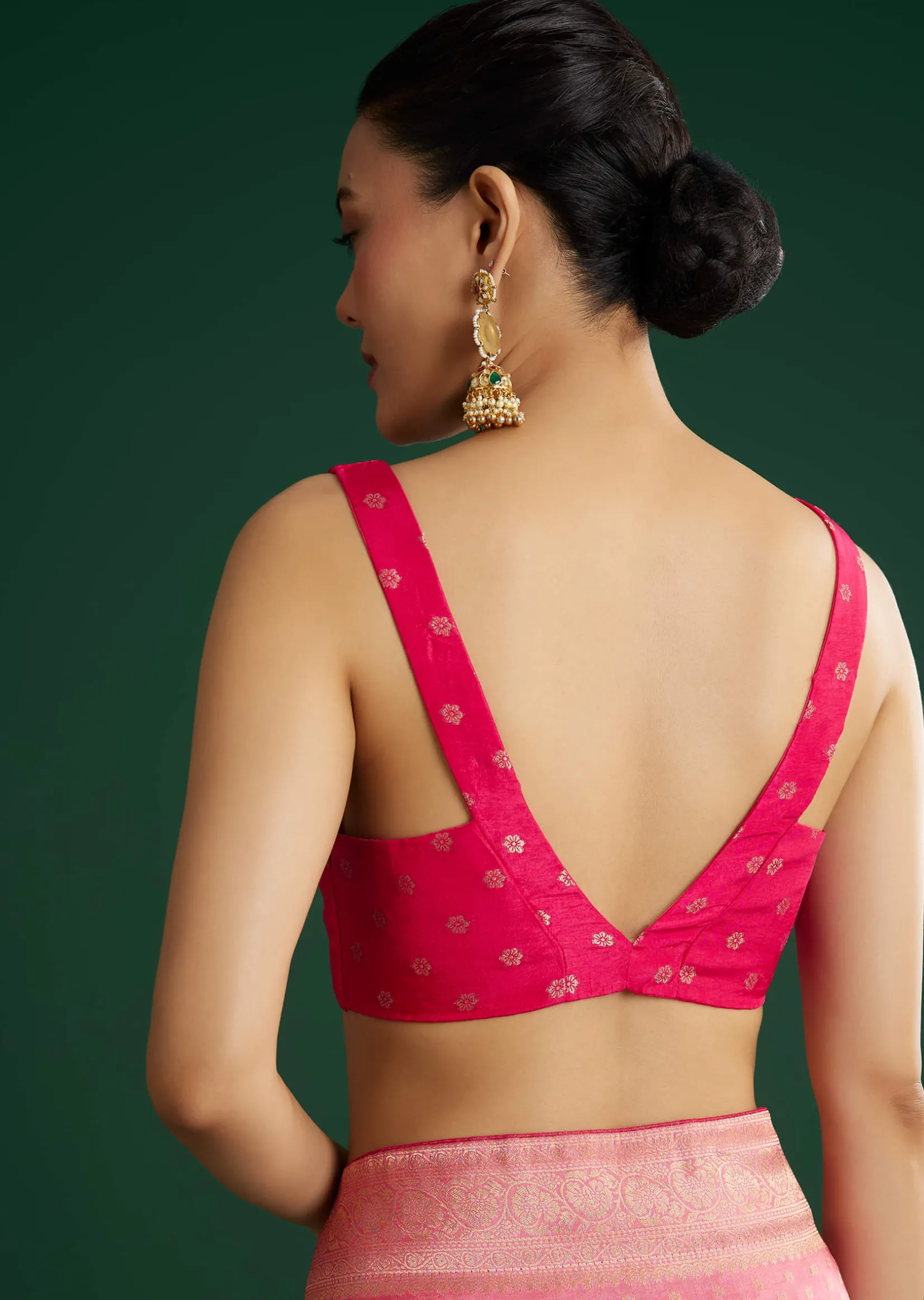 Pink Gajari Dola Silk Saree With Butti Weave