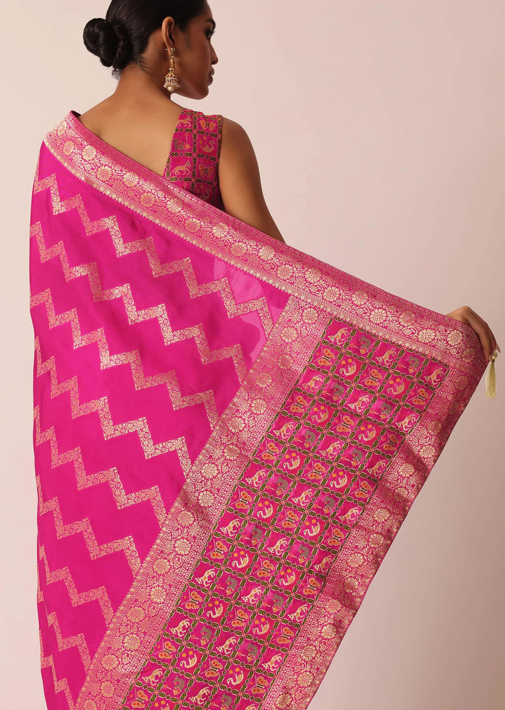 Pink Silk Saree with Zari Zig Zag Detail And Unstitched Blouse Piece