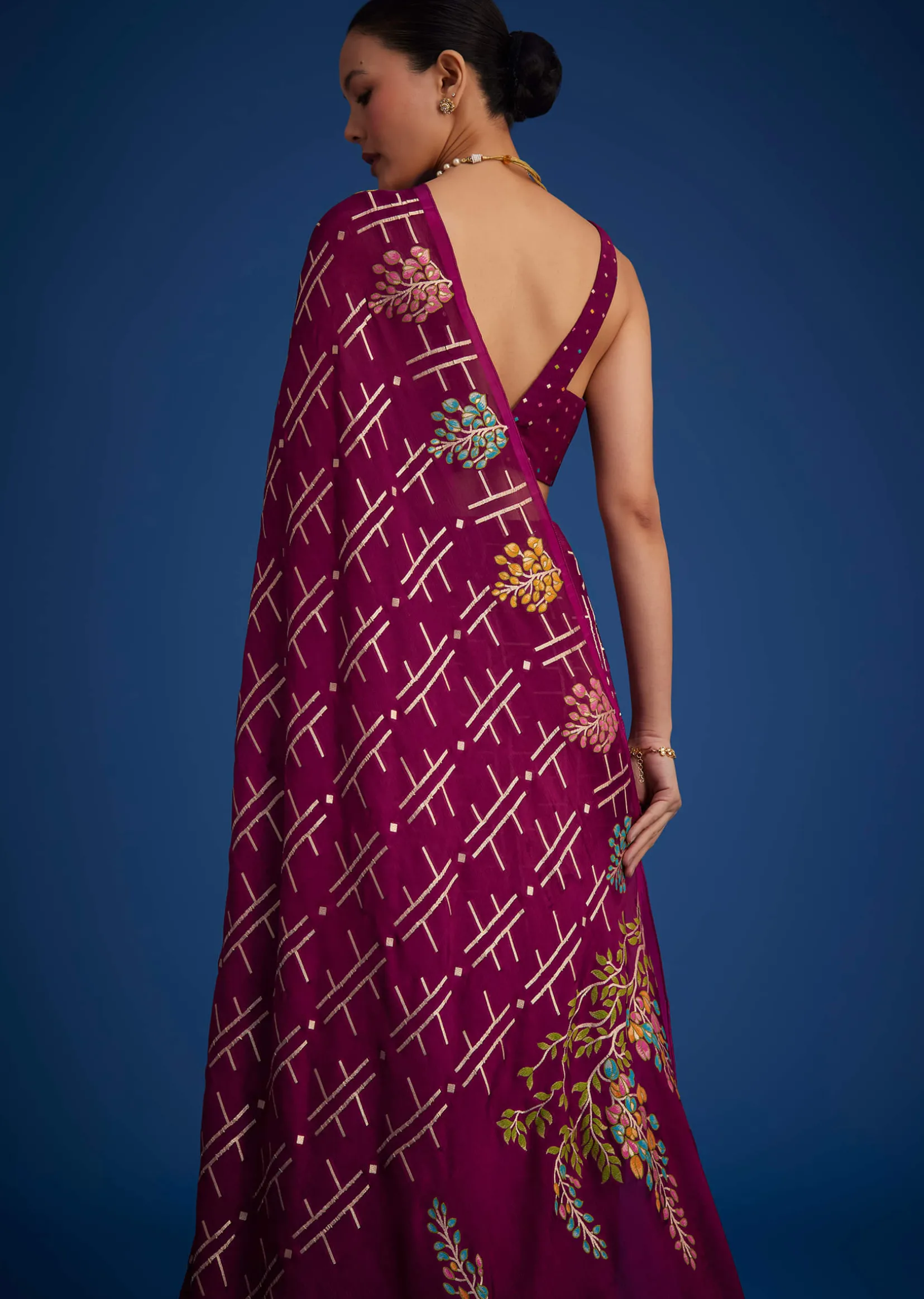 Purple Leaf woven Saree With Linear Pattern Accents