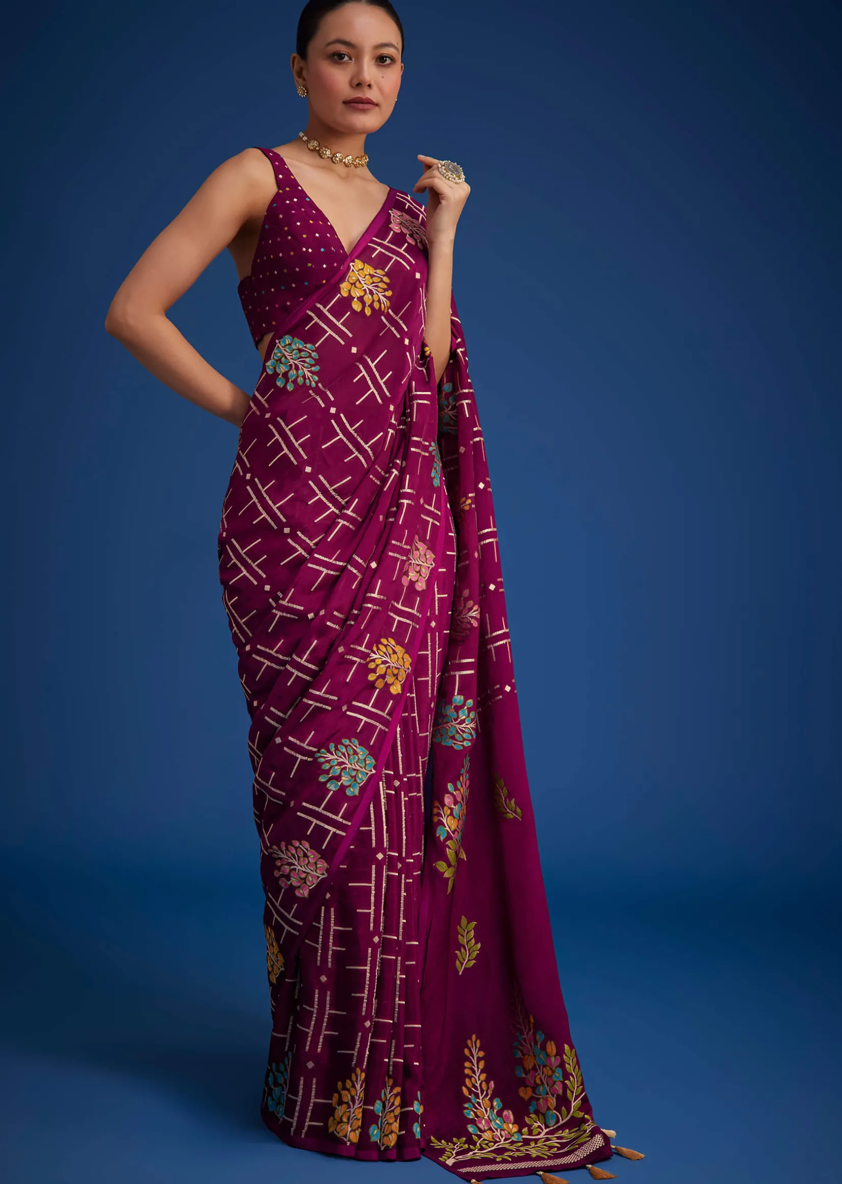 Purple Leaf woven Saree With Linear Pattern Accents