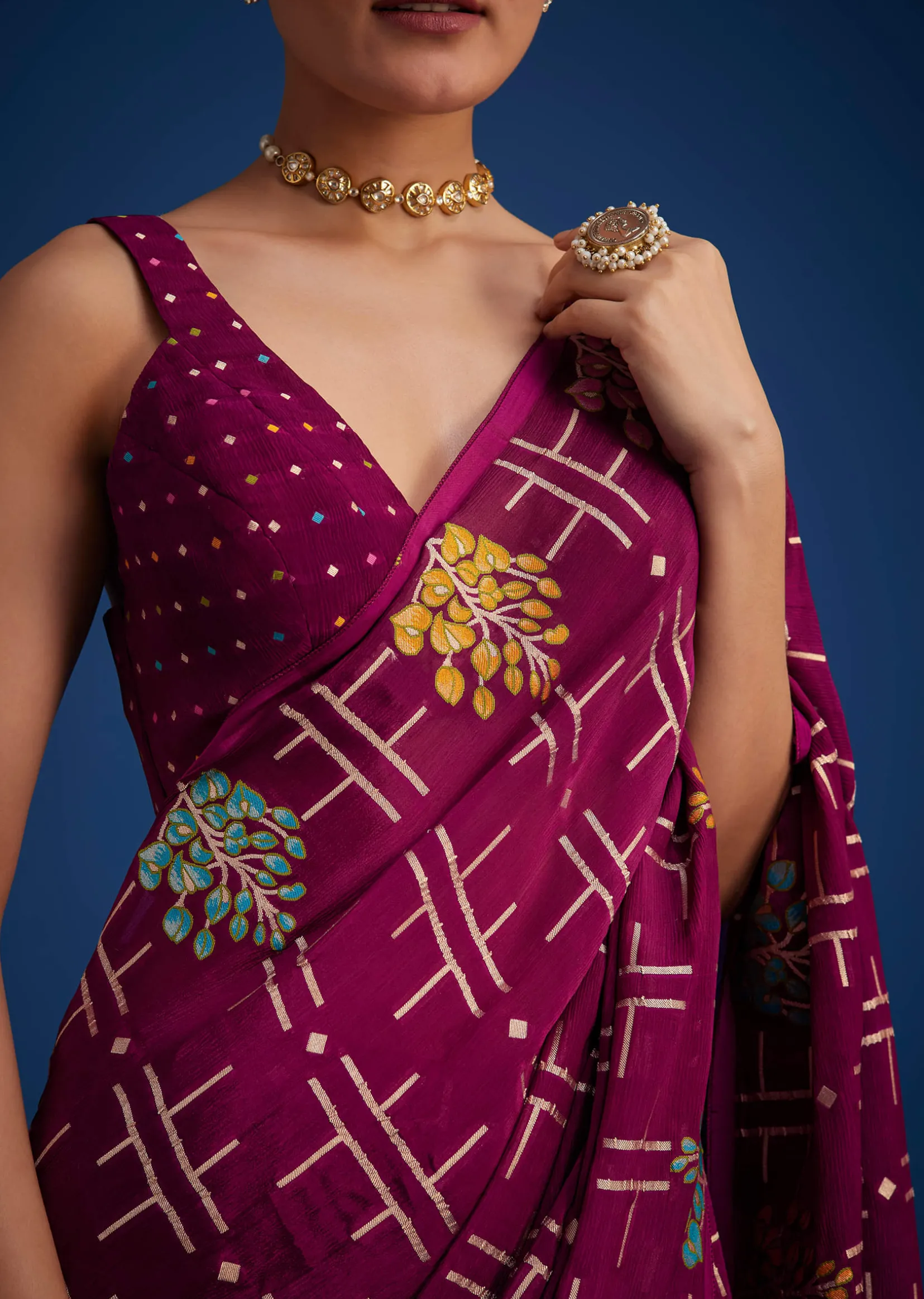 Purple Leaf woven Saree With Linear Pattern Accents