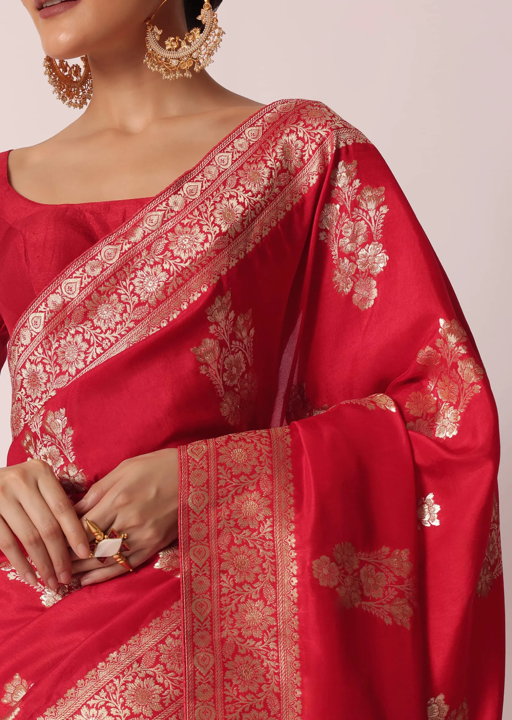 Red Banarasi Silk Saree With Woven Floral Motifs And Unstitched Blouse Piece