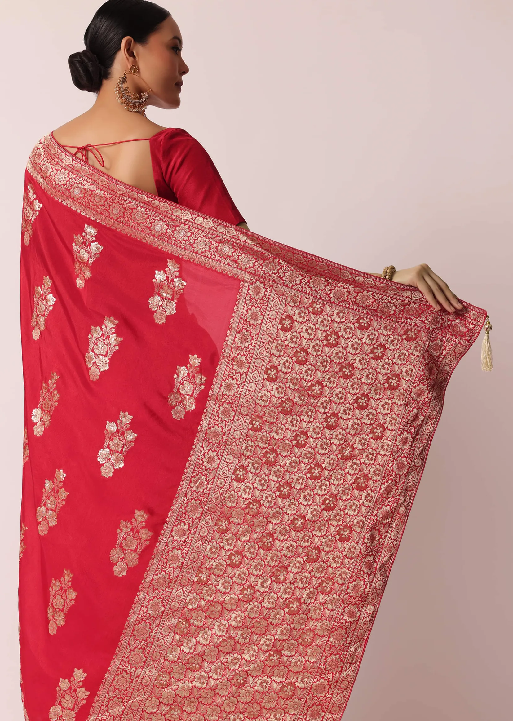 Red Banarasi Silk Saree With Woven Floral Motifs And Unstitched Blouse Piece