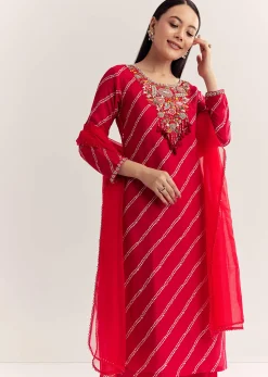 Red Dola Silk Printed Kurta Set With Embroidered Neckline