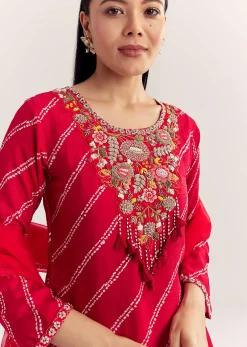 Red Dola Silk Printed Kurta Set With Embroidered Neckline