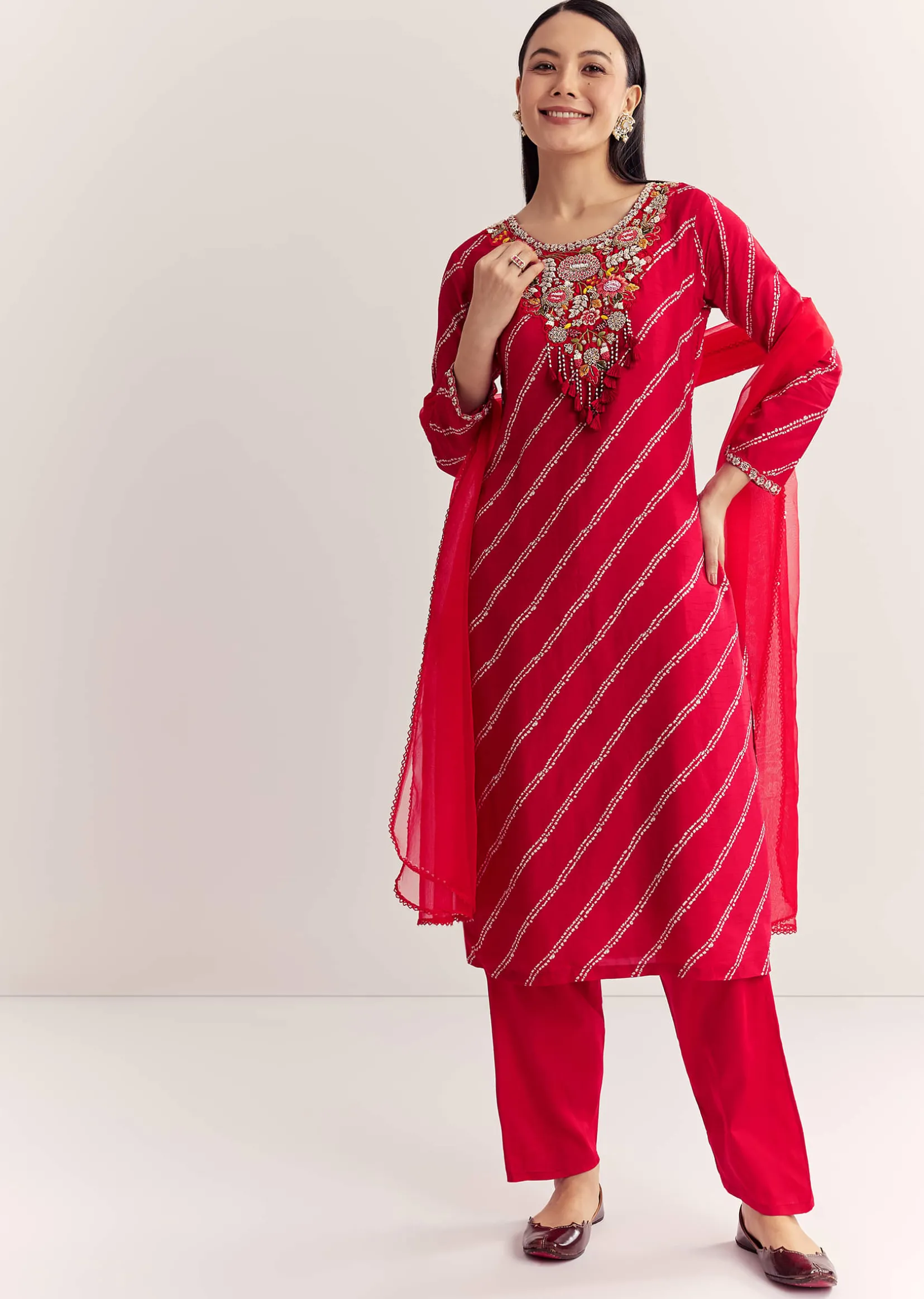 Red Dola Silk Printed Kurta Set With Embroidered Neckline