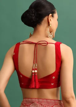 Red Dola Silk Woven Saree With Zari Work And Unstitched Blouse