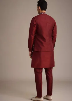 Red Jacket And Kurta Set In Silk With Resham Work