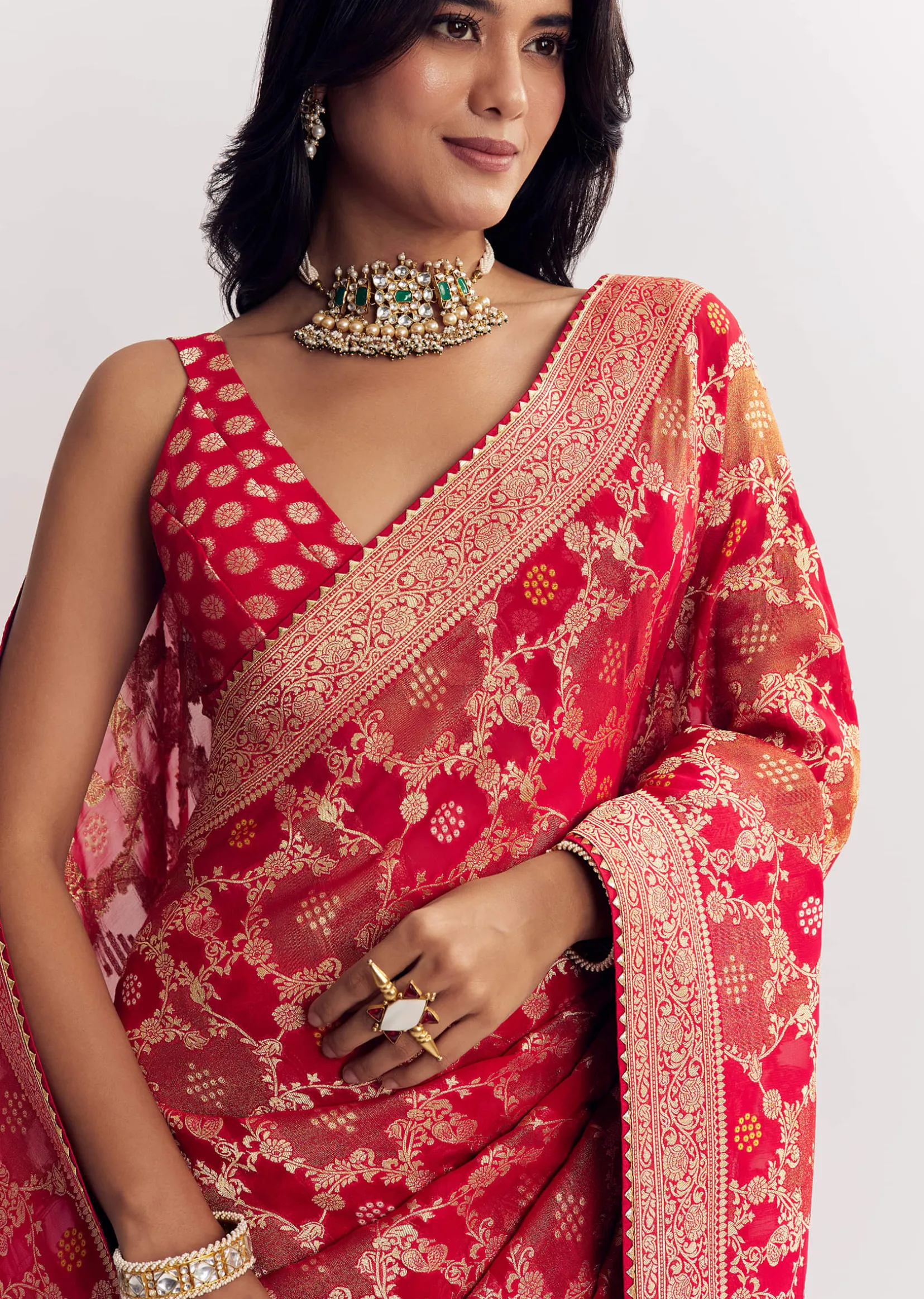 Red Shaded Dola Silk Saree With Zari Jaal Work