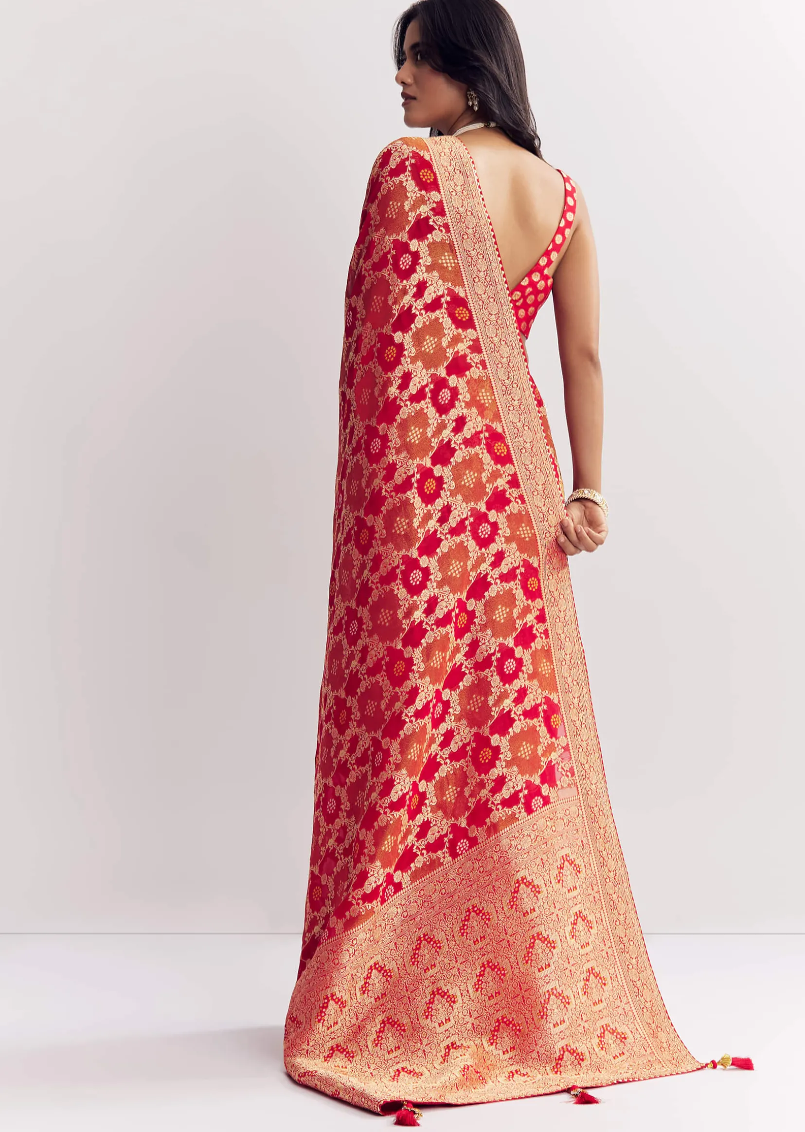 Red Shaded Dola Silk Saree With Zari Jaal Work