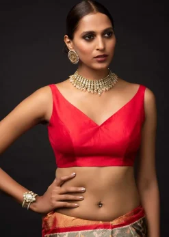 Red Sleeveless Blouse In Silk With Leaf Cut Neckline