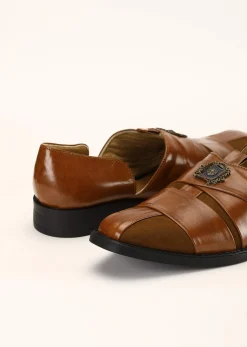 Tan Peshawari Footwear In Rexine And Suede Leather Embellished With A Brooch