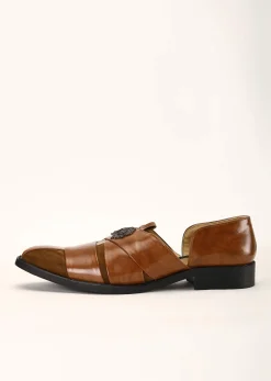 Tan Peshawari Footwear In Rexine And Suede Leather Embellished With A Brooch