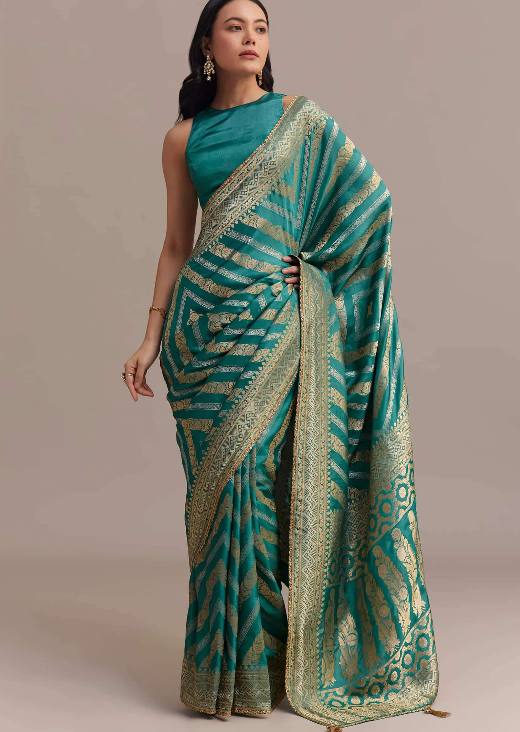Turquoise Green Dola Silk Saree With Zari Weaving