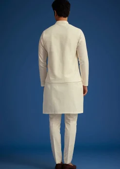 White Cotton Kurta Set With Embroidered Pocket And Collar