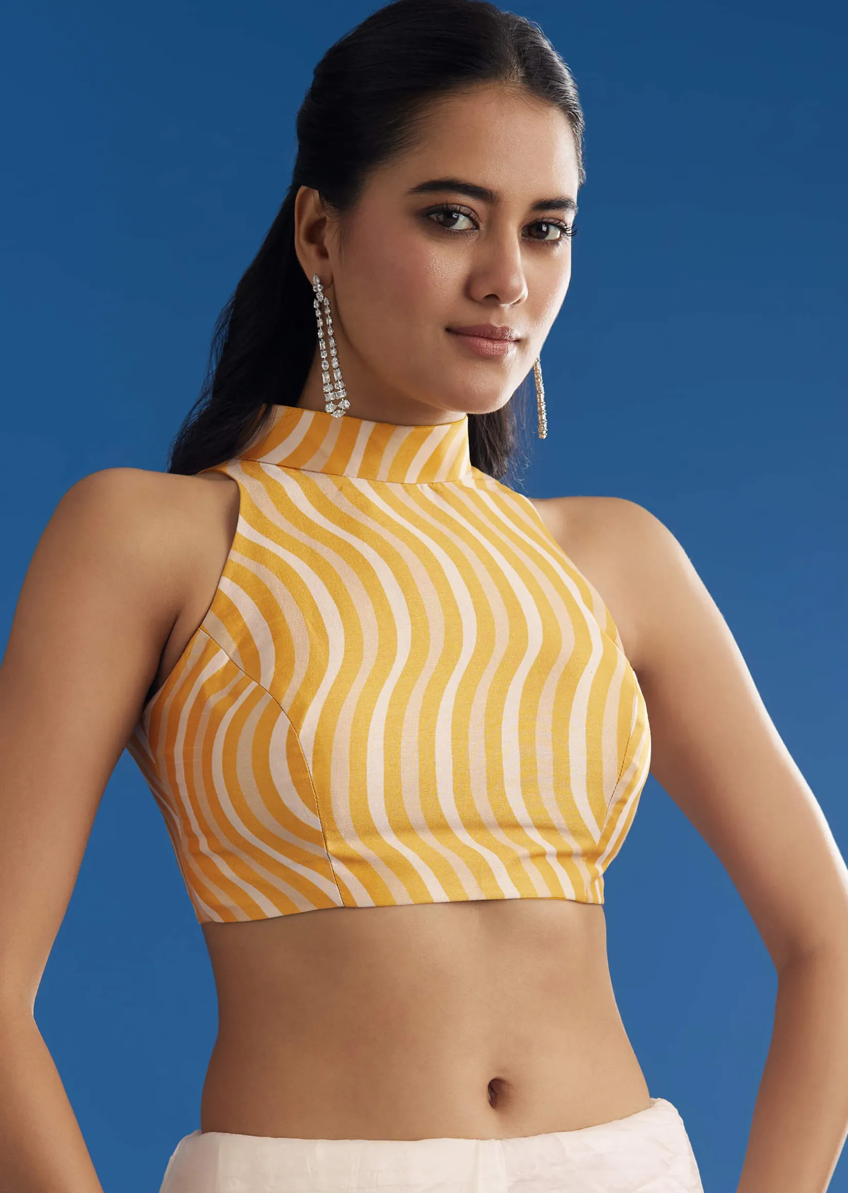 White Crepe Silk Saree With Mirror Scallop Contrast Border And Yellow Blouse