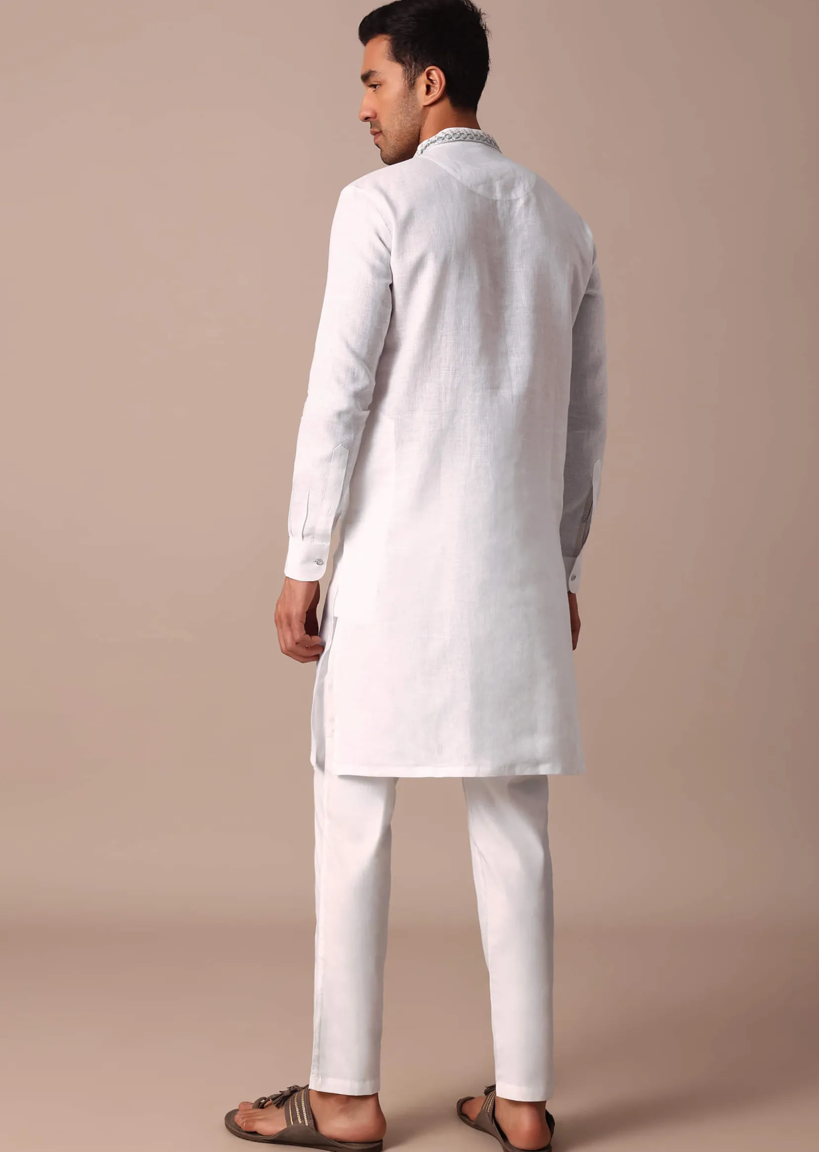 White Linen Kurta With Thread Detail Yoke