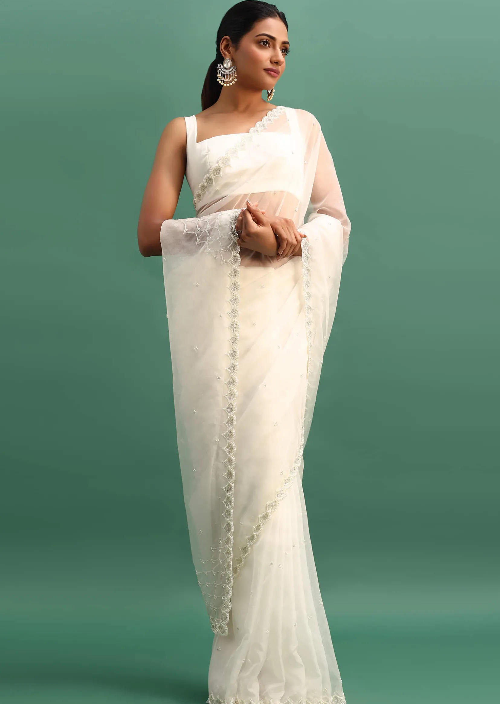 White Organza Saree With Beads And Cutdana Embroidery And Unstitched Blouse