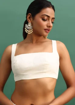 White Organza Saree With Beads And Cutdana Embroidery And Unstitched Blouse