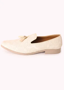 White Tassel Juttis