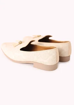White Tassel Juttis