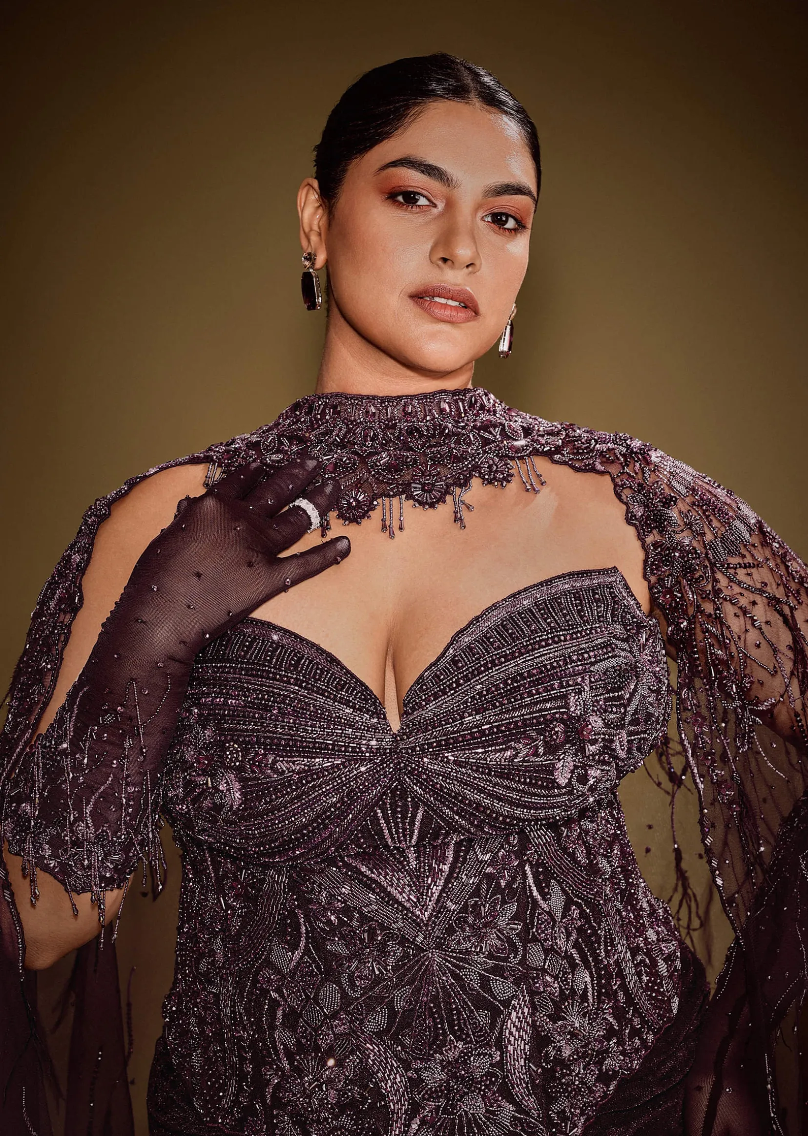 Wine Velvet Corset Set With Drape Skirt And Embroidered Cape