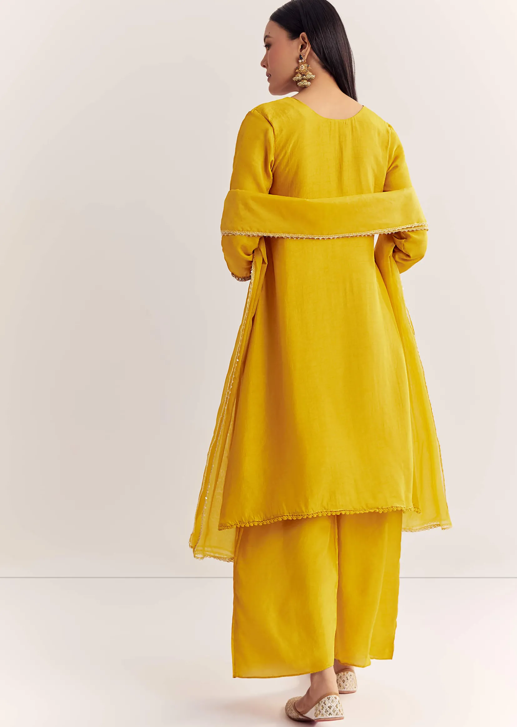 Yellow Dola Silk Kurta Dupatta Set With Zardosi And Thread Work