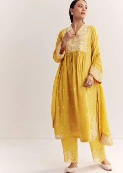 Yellow Silk Kurta Set With Thread Work And Organza Dupatta